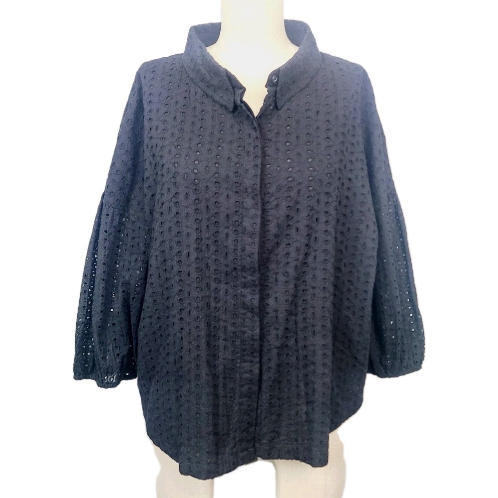 Evereve Black Eyelet Button-Front Blouse